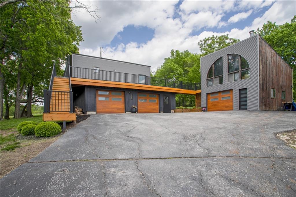 Photo of 3909 NE Beach Road