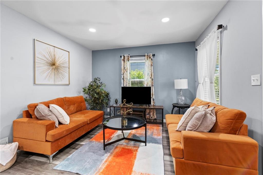 Photo 4 of 2237 S 14th Street