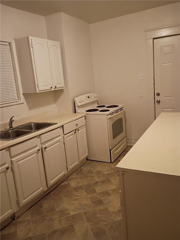Photo 3 of 2627 College Avenue