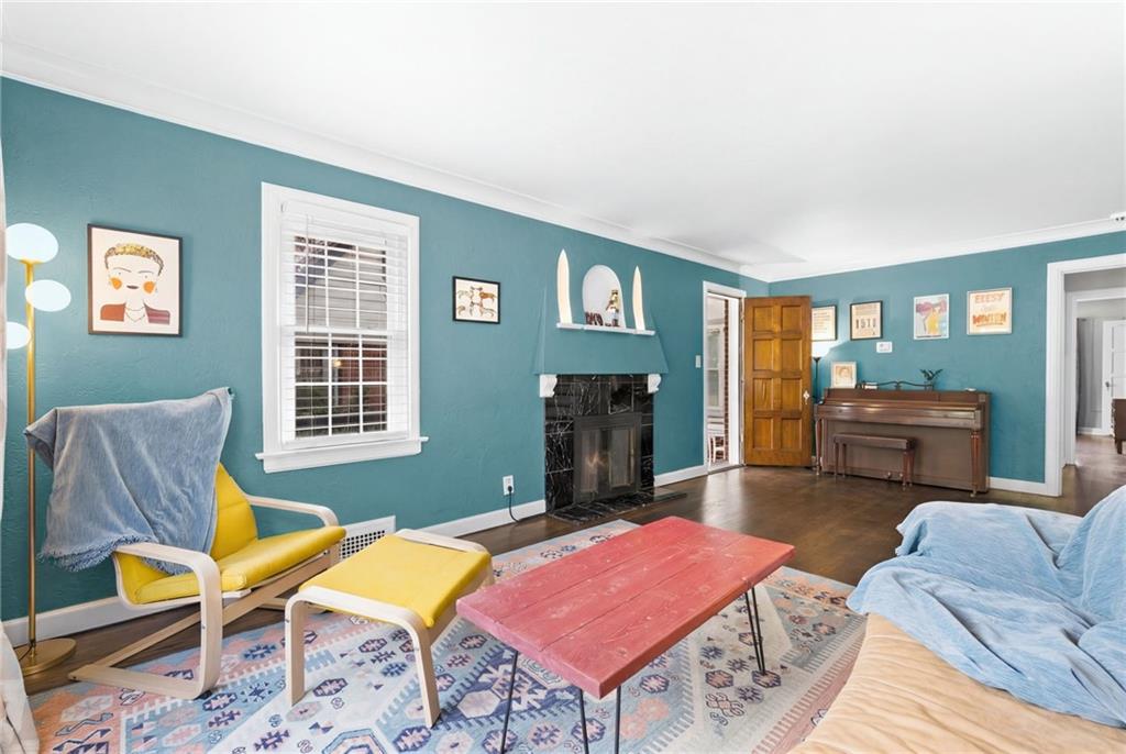 Photo 6 of 719 E Gregory Boulevard