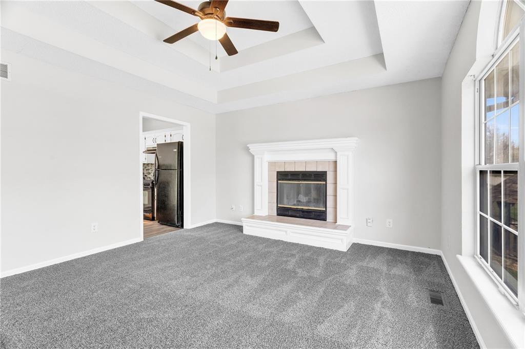 Photo 7 of 100 N Darrowby Drive