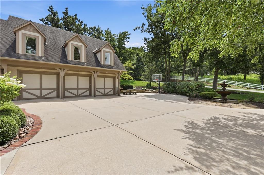 Photo 5 of 206 South Shore Drive