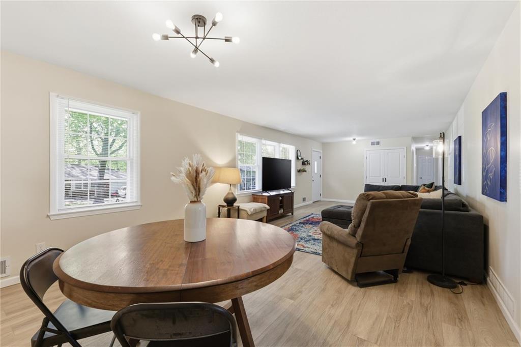 Photo 6 of 5037 N Michigan Avenue