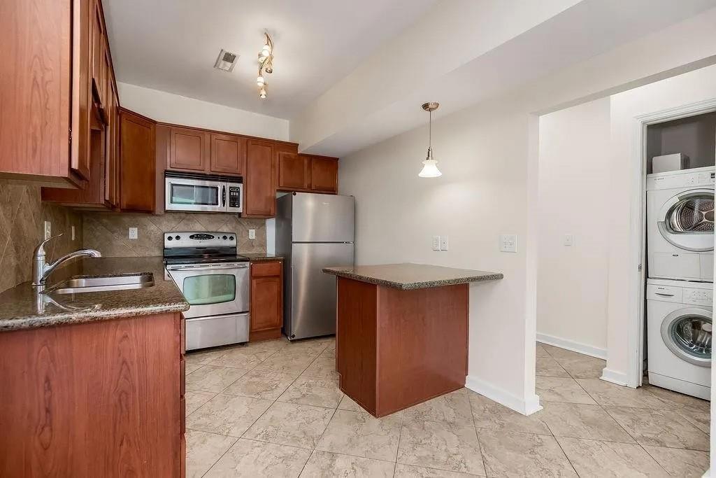 Photo 7 of 200 E 43rd Street #306