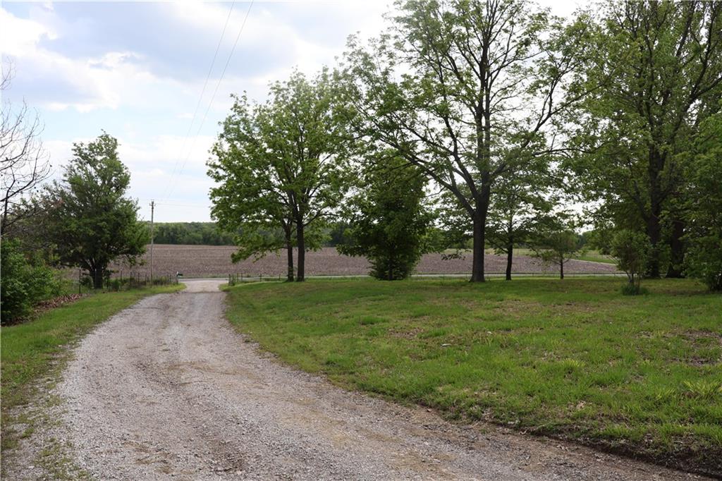 Photo 4 of 281 SW 200th Road