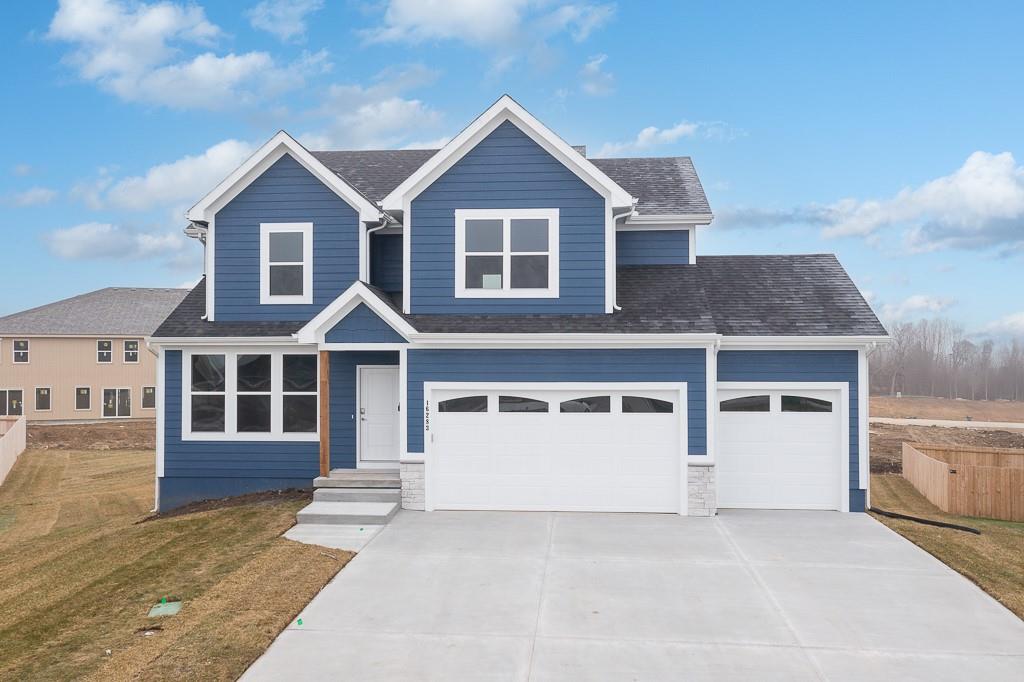 Photo of 1528 N 157th Lane