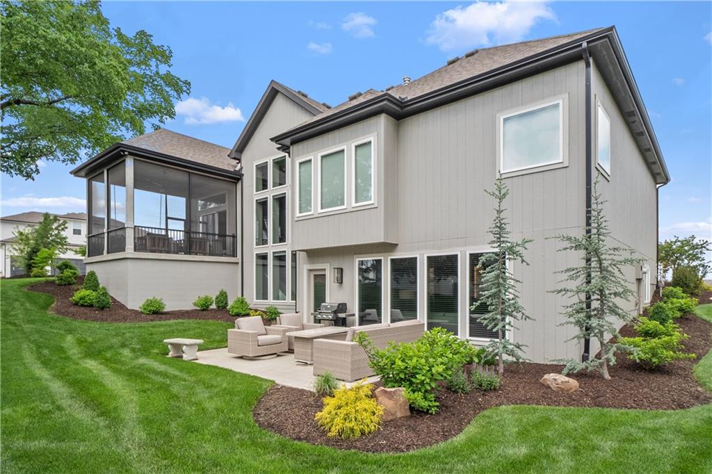 Photo 7 of 10909 W 172nd Street