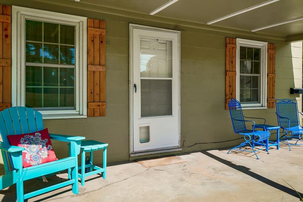 Photo 3 of 1540 N Noland Road
