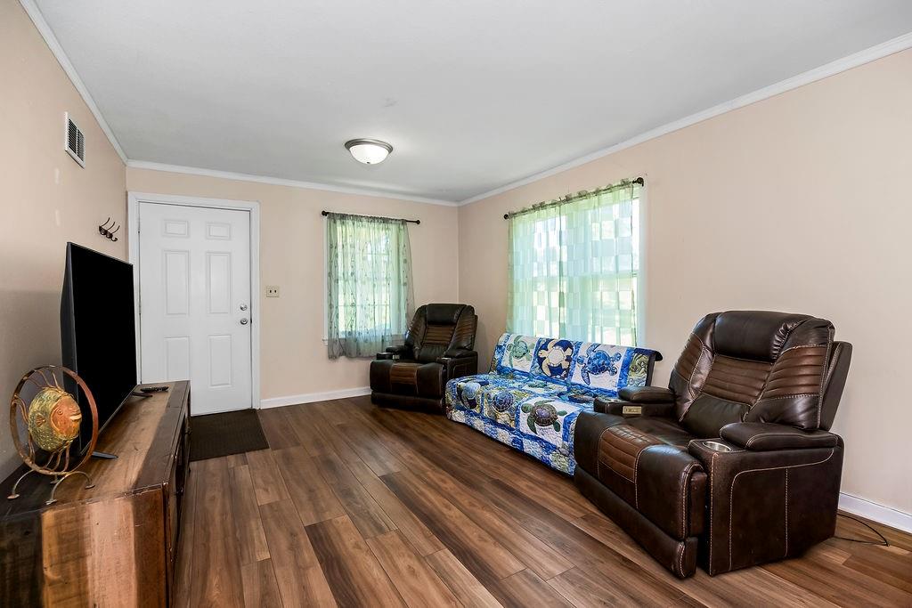Photo 5 of 1540 N Noland Road
