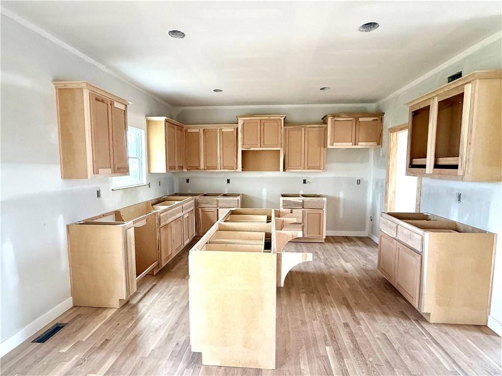 Photo 5 of 10153 N Brighton Avenue