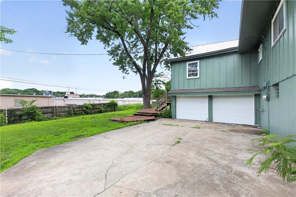 Photo 3 of 6508 Hardy Avenue