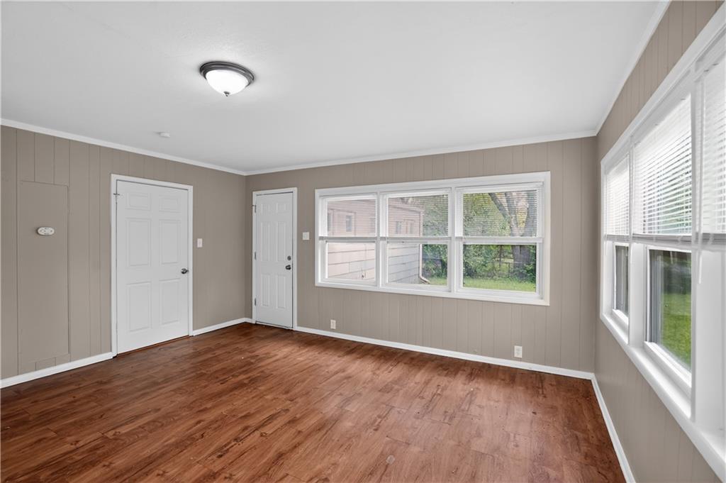 Photo 3 of 11012 Cambridge Avenue