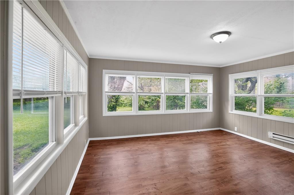 Photo 6 of 11012 Cambridge Avenue