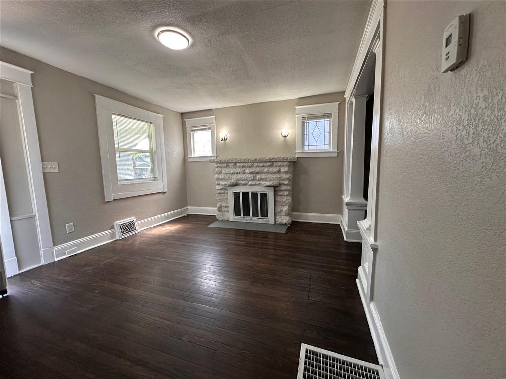 Photo 3 of 3622 College Avenue