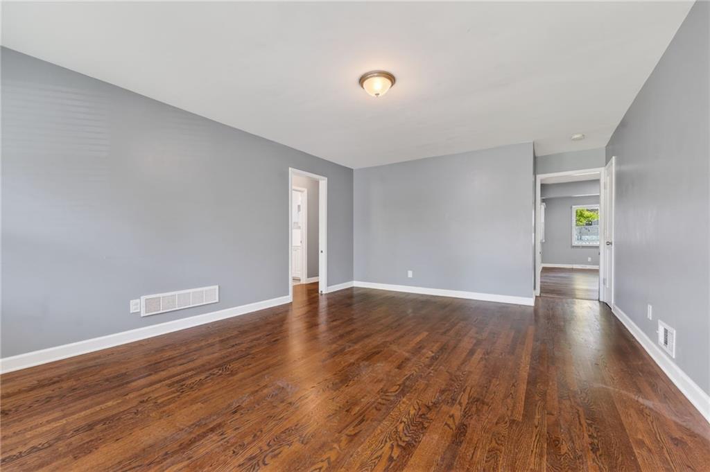 Photo 5 of 1340 E 84th Street