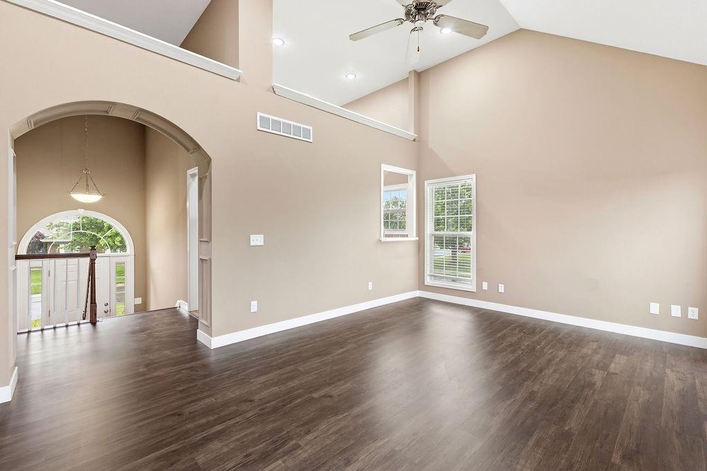 Photo 5 of 502 Alexandria Court