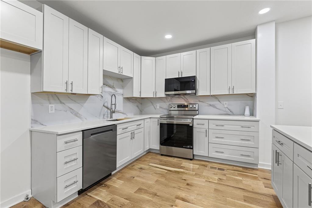 Photo 2 of 2515 Askew Avenue