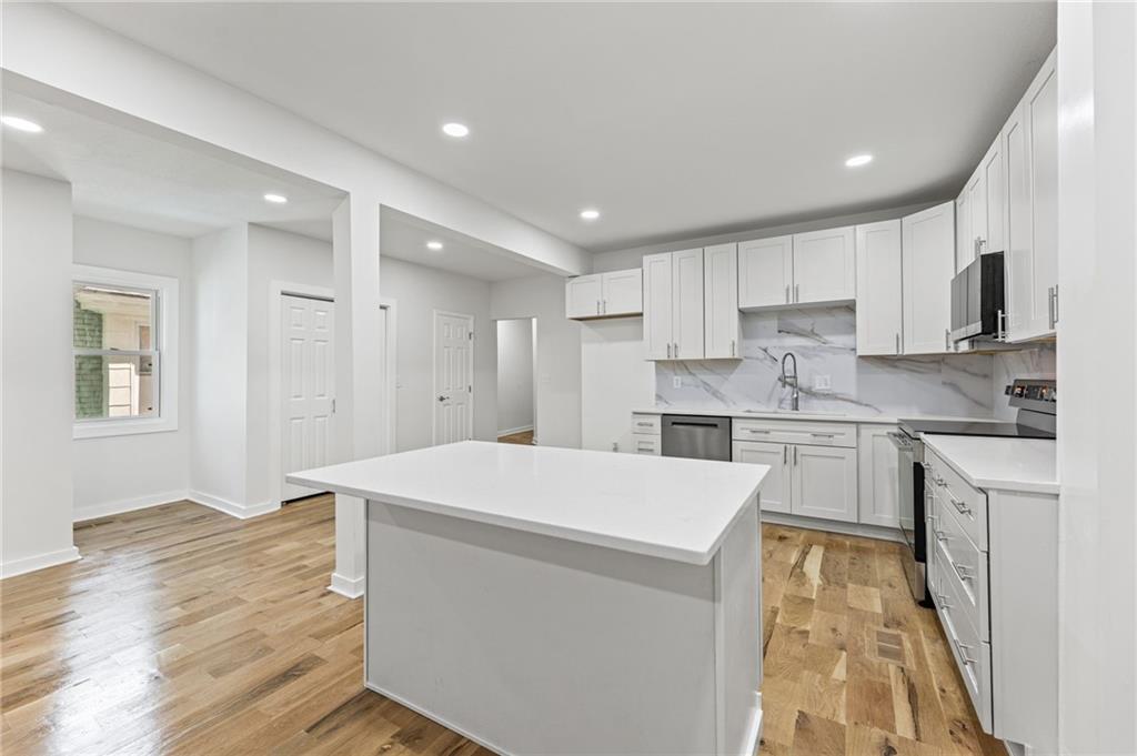Photo 6 of 2515 Askew Avenue