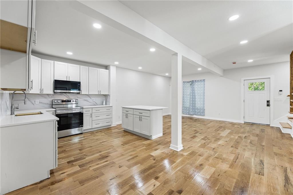 Photo 7 of 2515 Askew Avenue