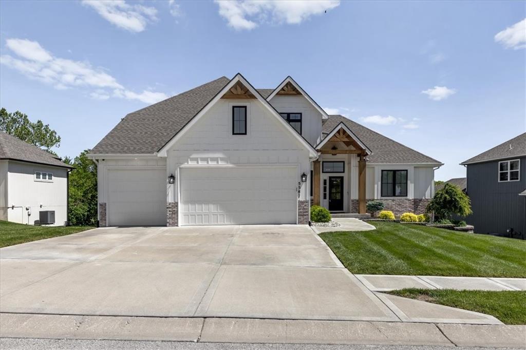 Photo of 5587 Thousand Oaks Drive