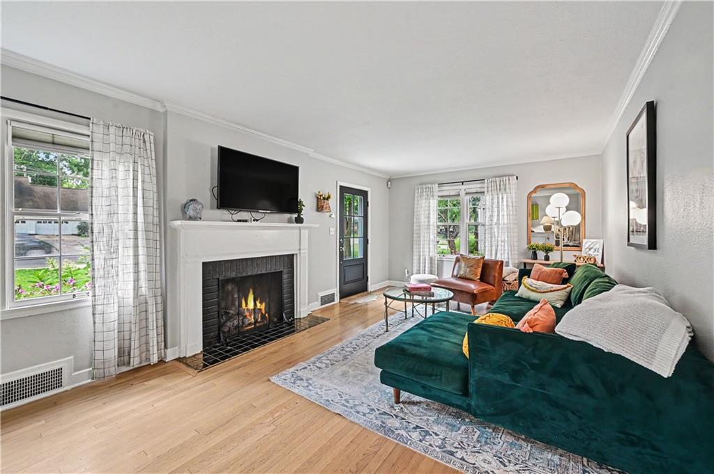 Photo 6 of 5639 Nall Avenue