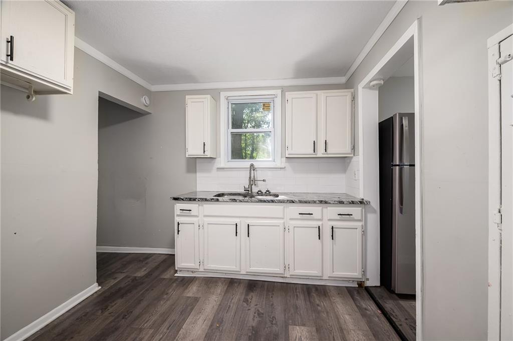 Photo 6 of 5510 PITKIN Avenue