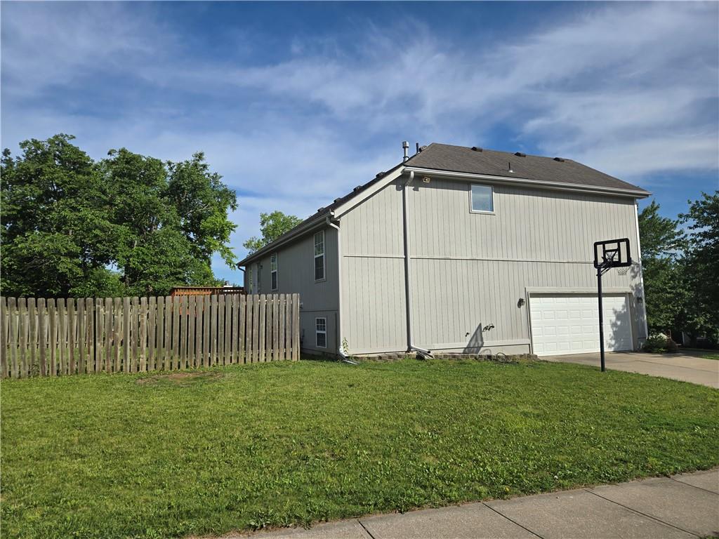 Photo 4 of 2128 SW British Drive