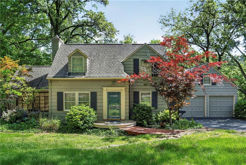 Photo of 3701 Shawnee Mission Parkway in Fairway, KS