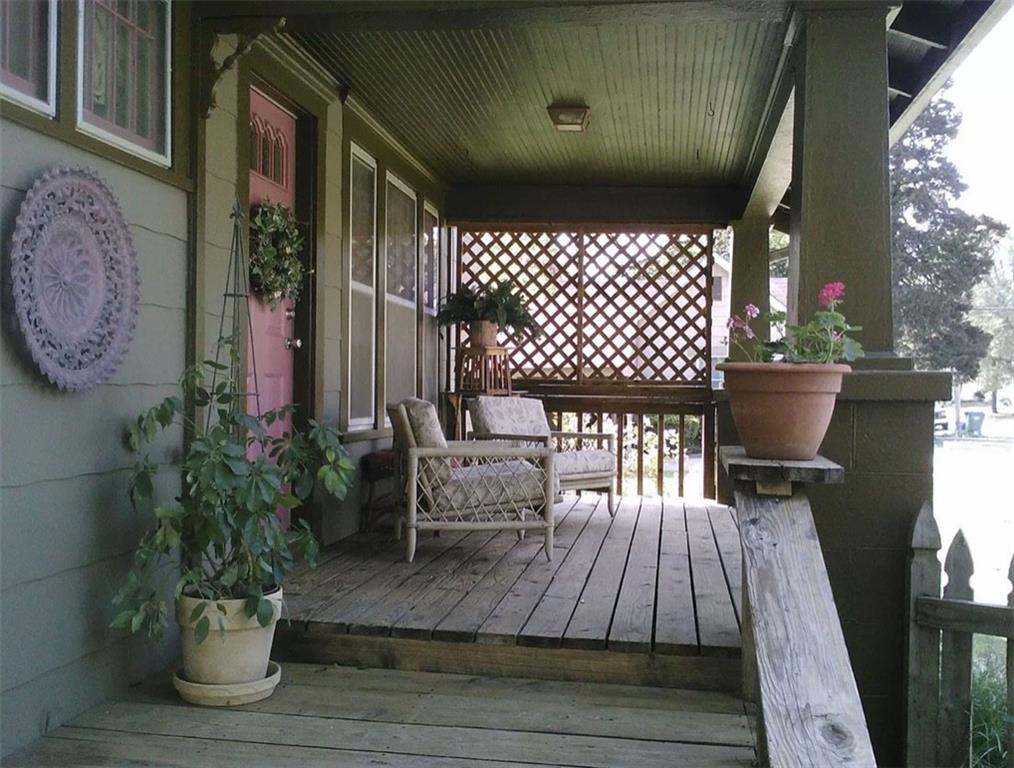 Photo 4 of 301 W Washington Street