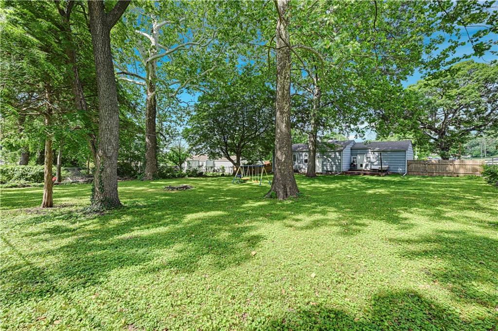 Photo 3 of 9715 Holmes Road