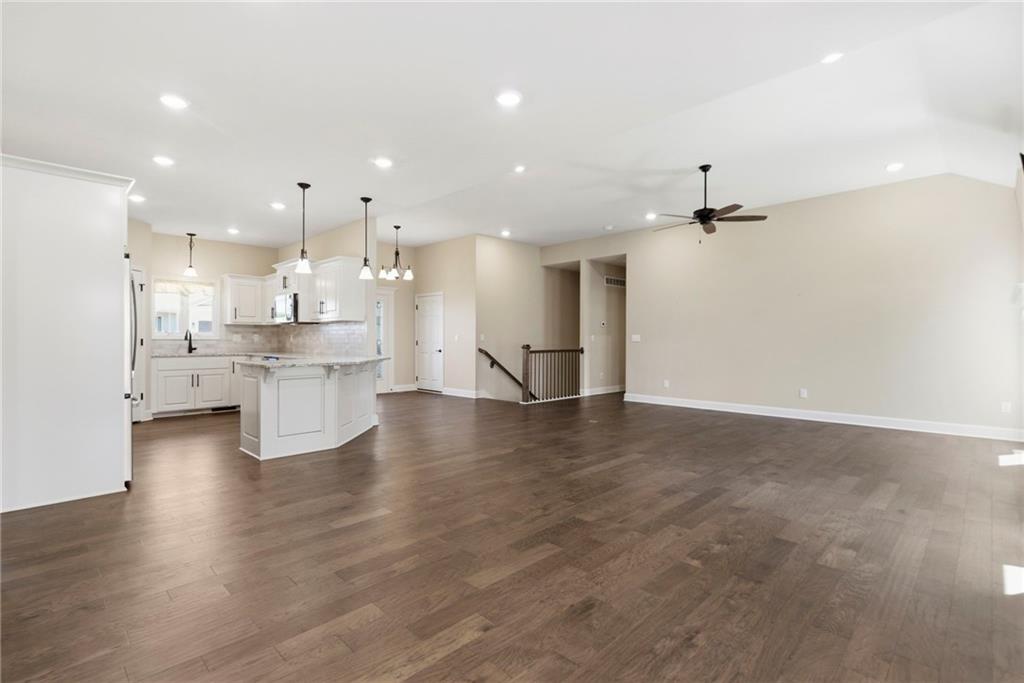 Photo 7 of 404 W 10th Street