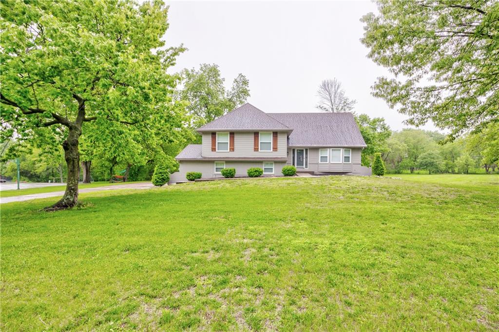 Photo 2 of 16402 Riggs Road