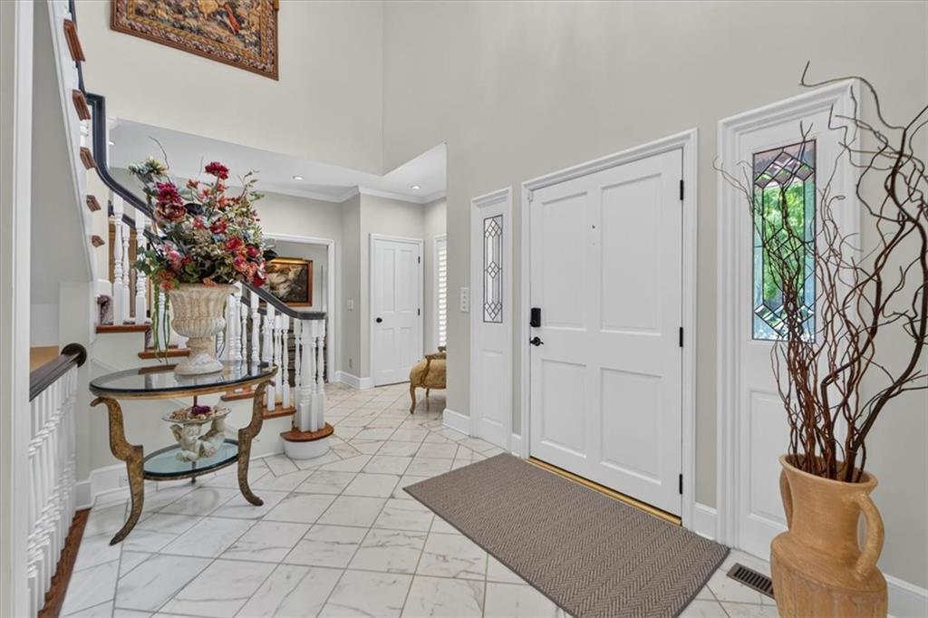 Photo 6 of 5226 Mercier Street