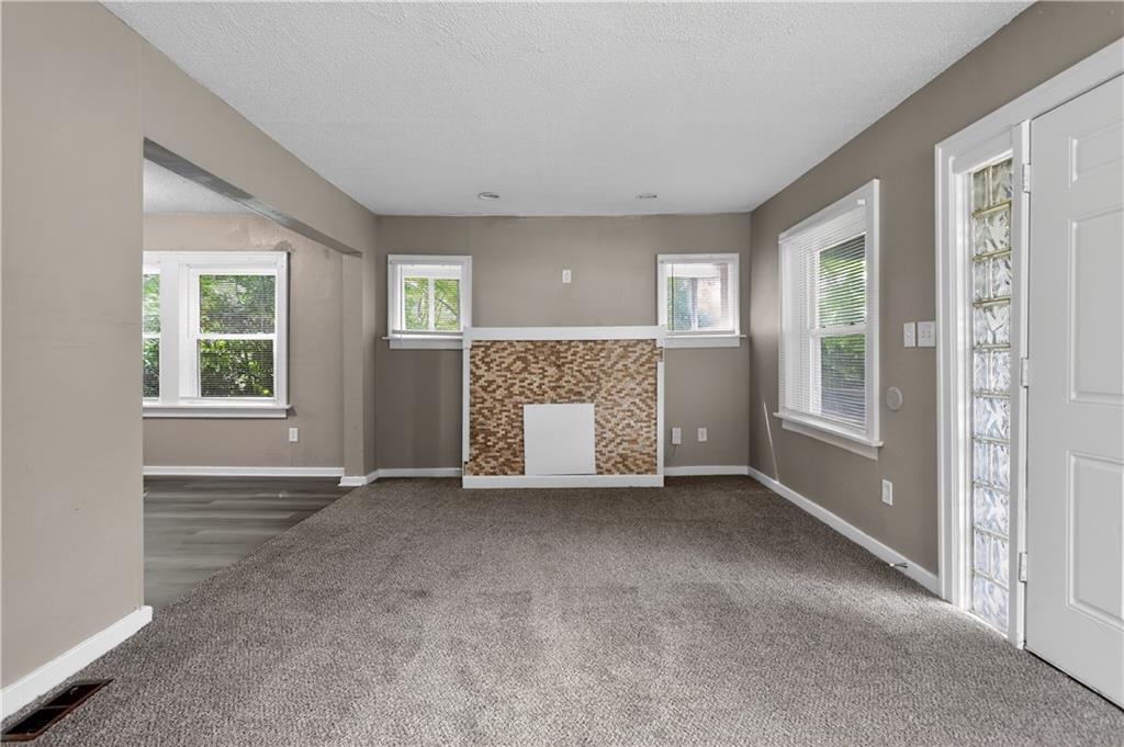 Photo 6 of 8309 E Gregory Boulevard