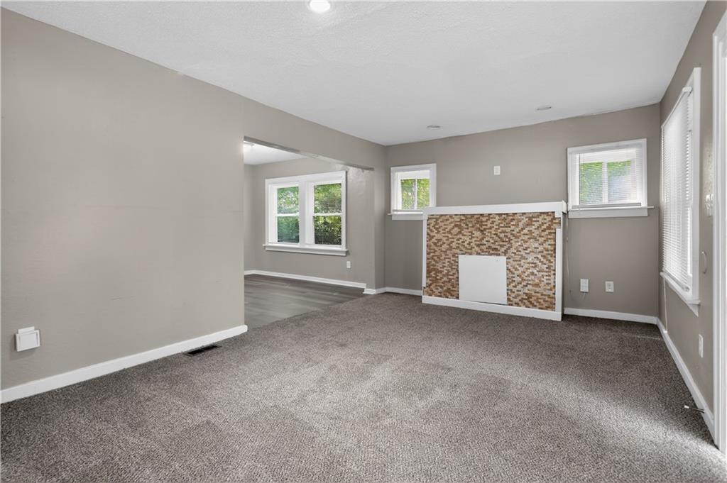 Photo 7 of 8309 E Gregory Boulevard