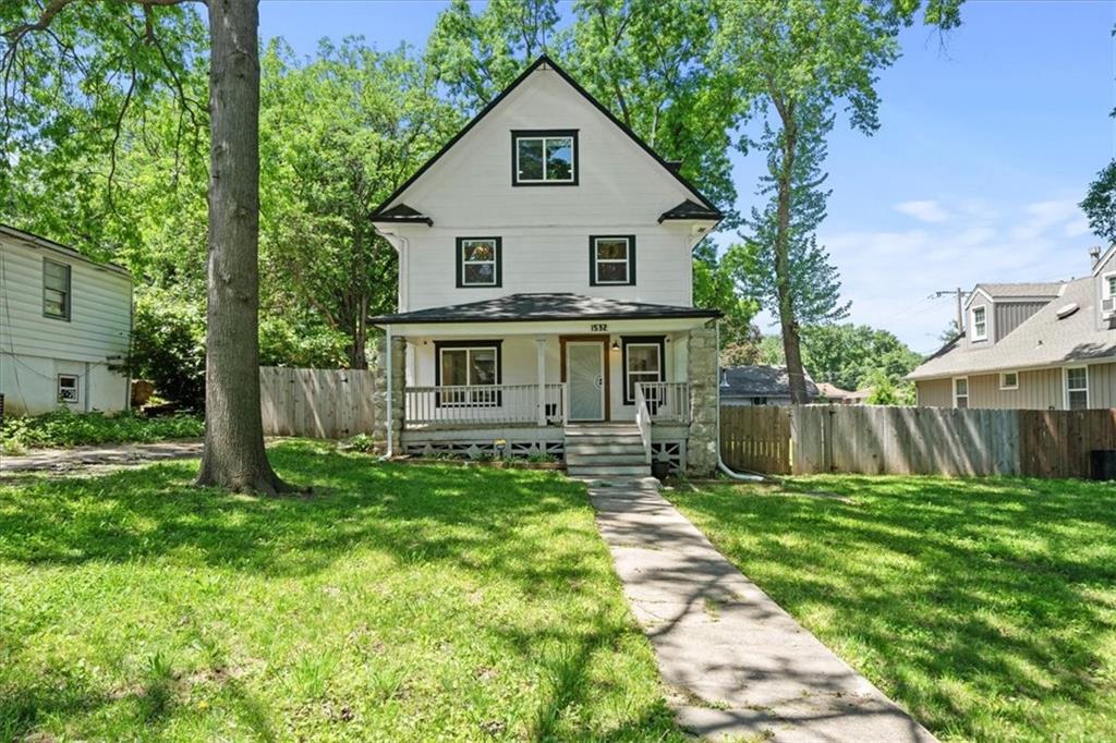 Photo 2 of 1532 N 32nd Street