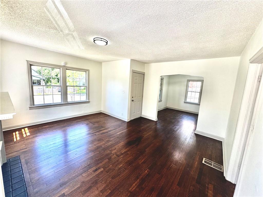 Photo 5 of 1905 S Maywood Avenue