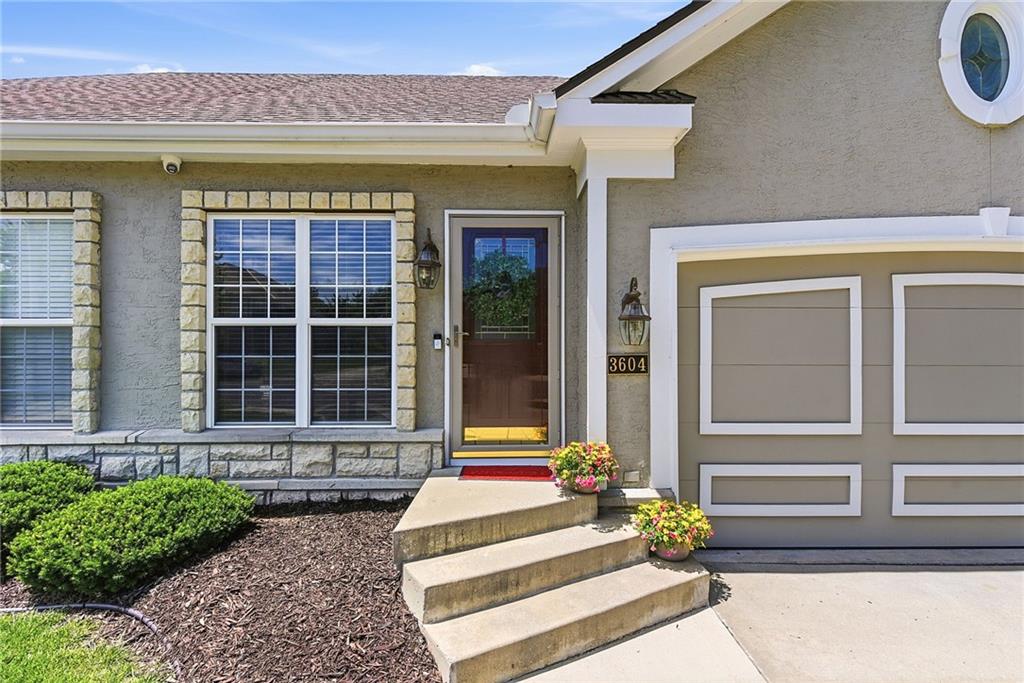Photo 3 of 3604 S Bolger Court