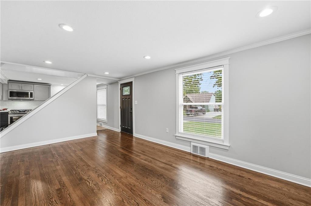 Photo 4 of 7744 Grand Avenue
