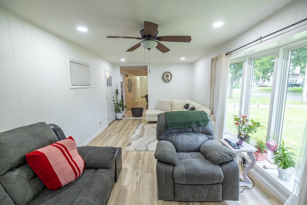 Photo 4 of 514 E Green Street