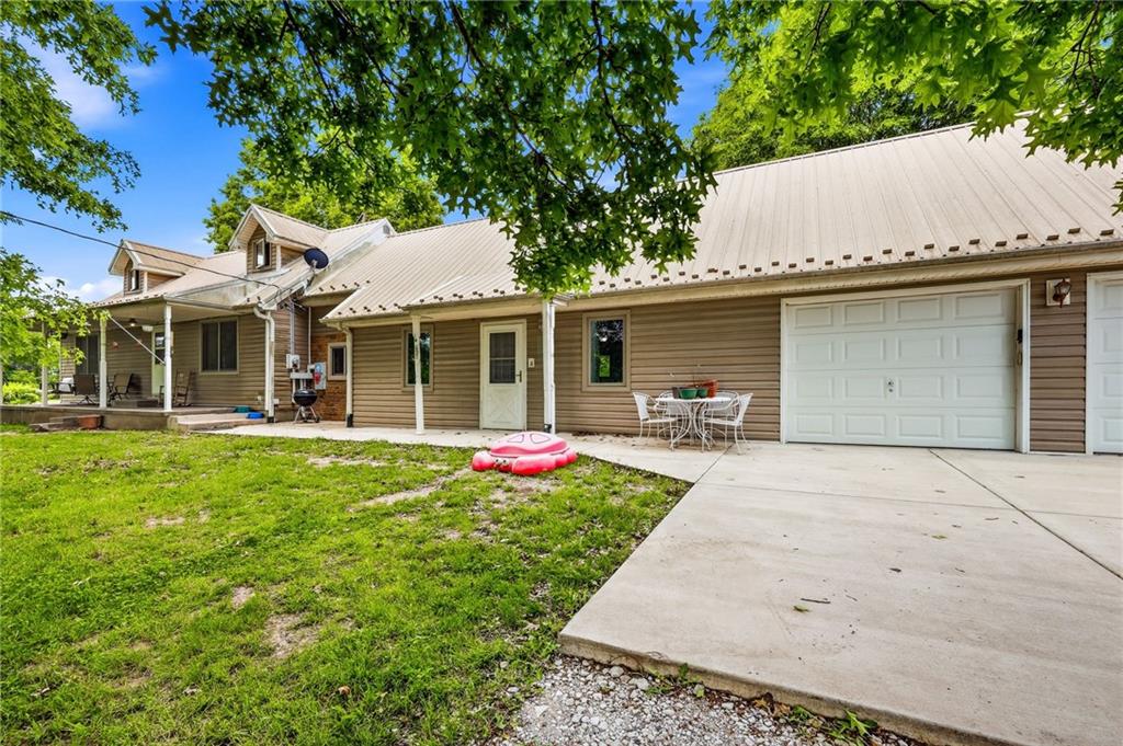 Photo 4 of 16614 S Hadsell Road