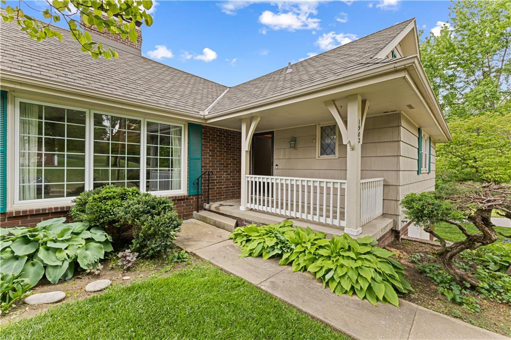 Photo 2 of 1902 Park Ridge Drive