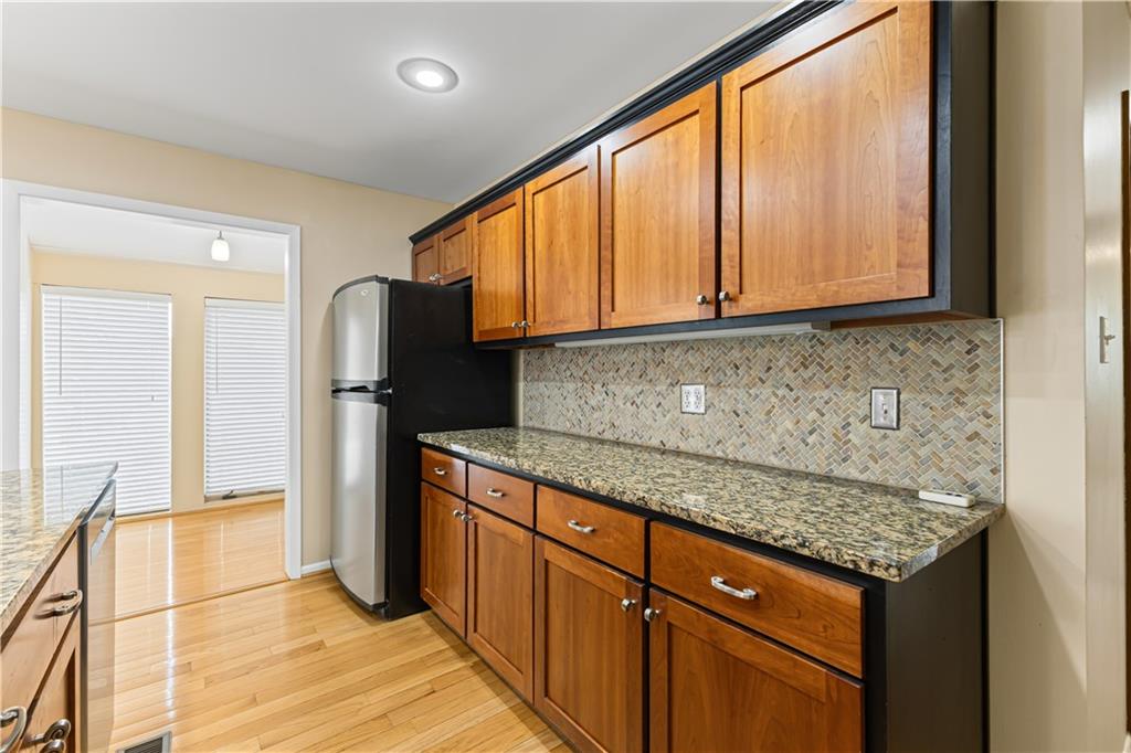 Photo 6 of 1902 Park Ridge Drive