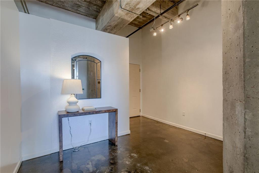 Photo 3 of 321 W 7th Street #306