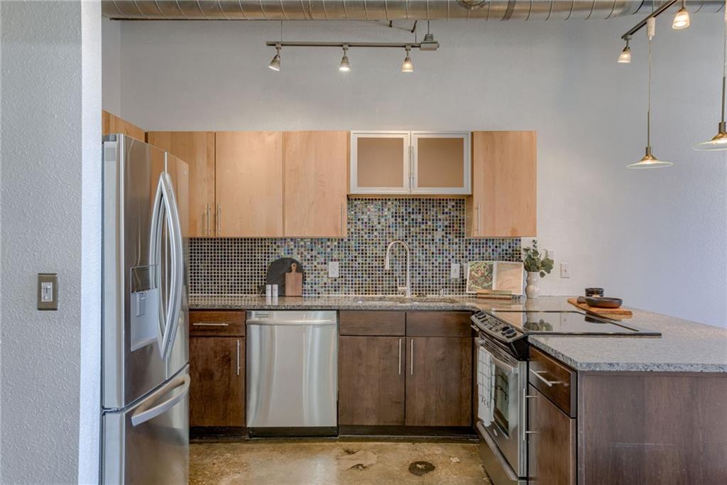 Photo 6 of 321 W 7th Street #306