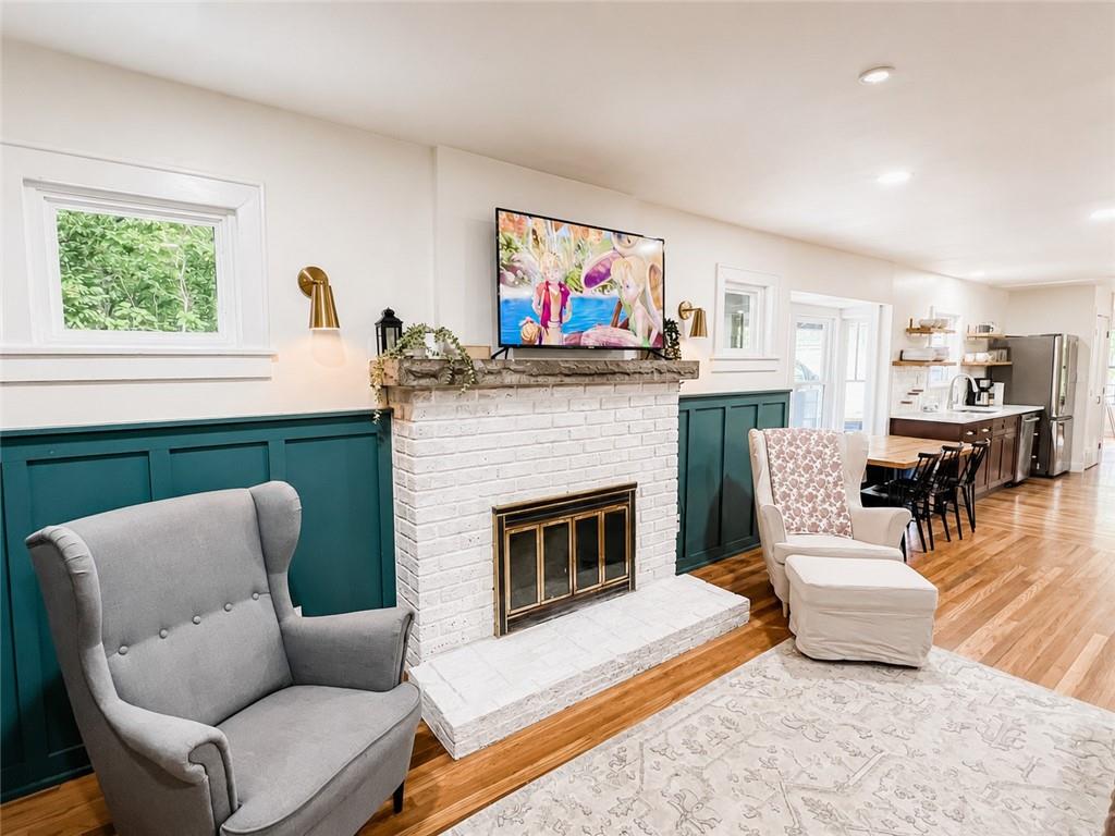 Photo 4 of 9214 Chestnut Avenue