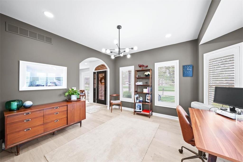 Photo 4 of 3506 Woodland Pointe Drive
