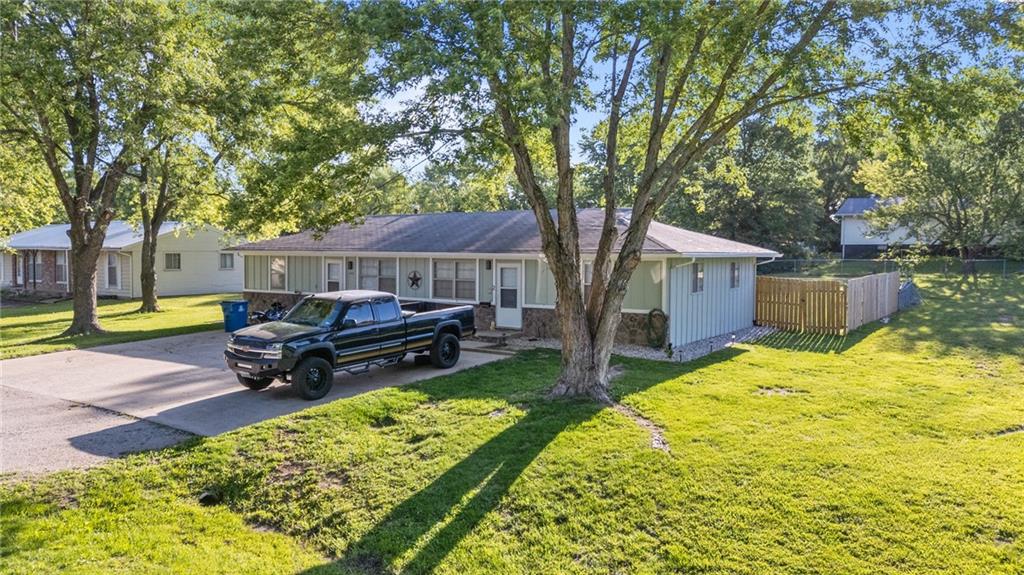 Photo 4 of 143 SE 411 Road