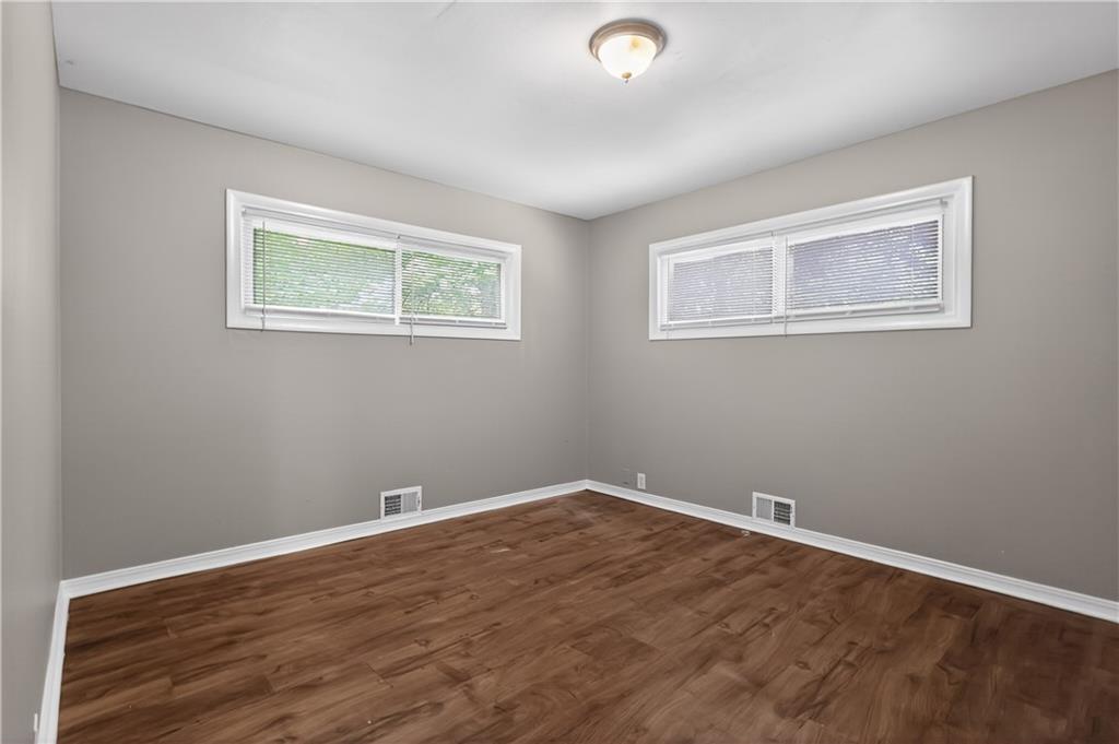 Photo 7 of 7807 Ruskin Way