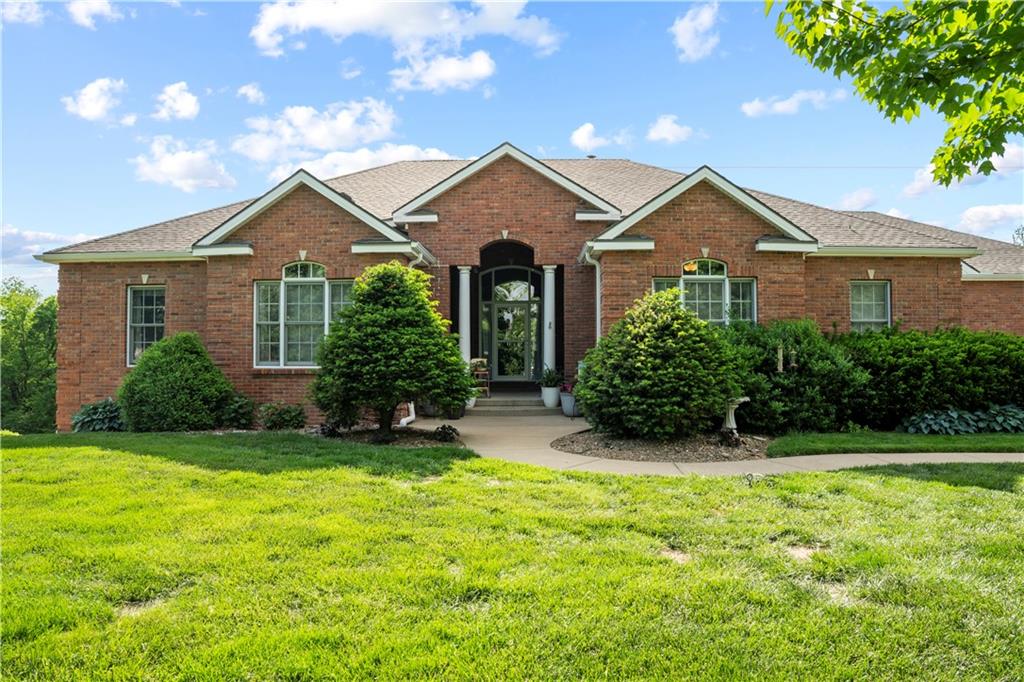Photo 2 of 19704 Red Oak Boulevard